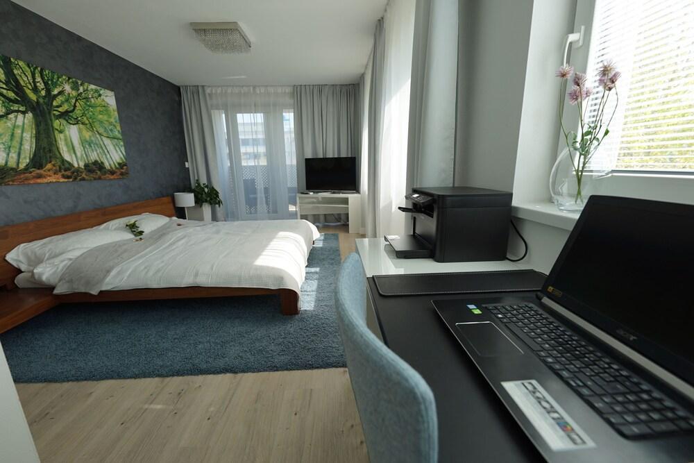 More Than Accommodation Bratislava Extérieur photo