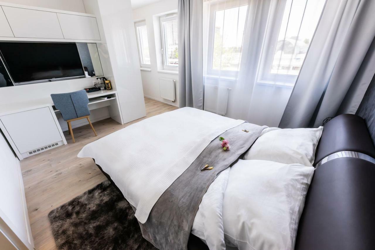 More Than Accommodation Bratislava Extérieur photo