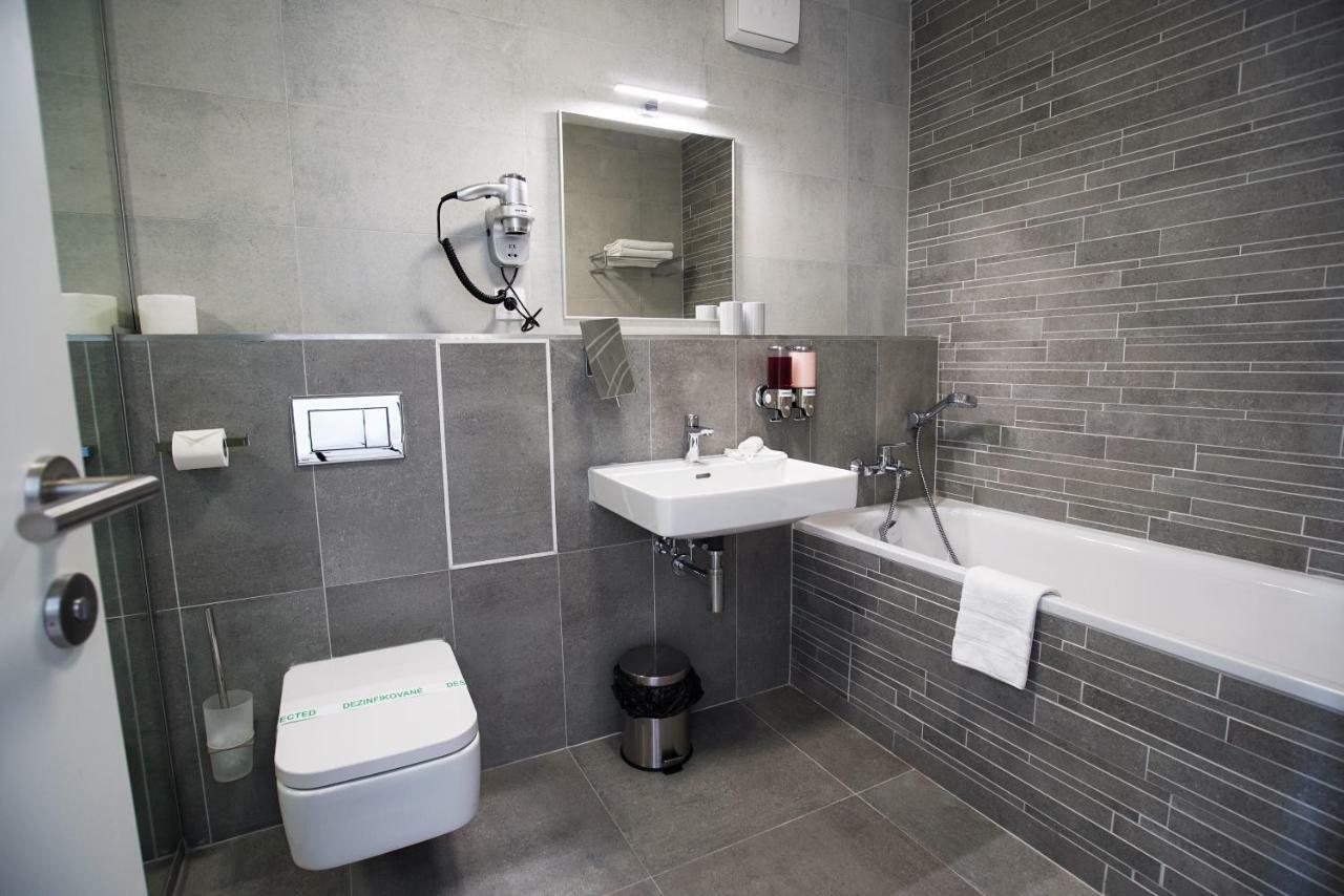 More Than Accommodation Bratislava Extérieur photo
